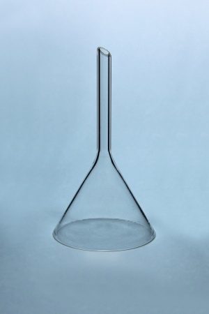 Figura 2. Fotografia de um funil cónico de vidro.